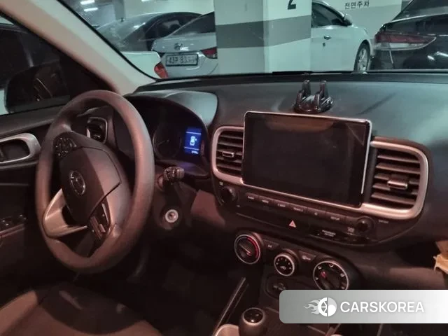 Hyundai Venue 2021 Серебристо-серый из Кореи, фото 3