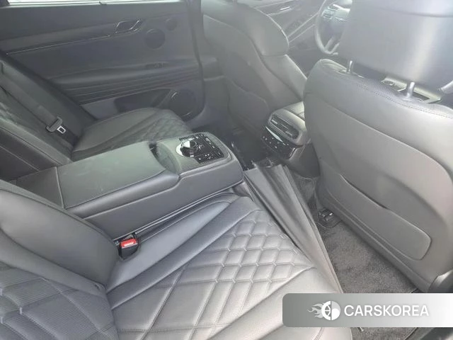 Genesis G80 (RG3) 2025 Черный из Кореи, фото 3