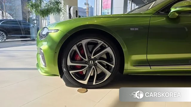 Bentley Continental GT 4th Generation 2025 Светло-зеленый из Кореи, фото 6