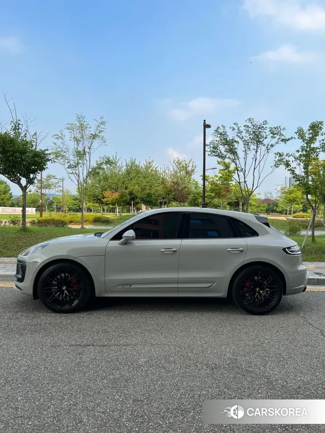 Porsche Macan 2023 Серебристо-серый из Кореи, фото 6