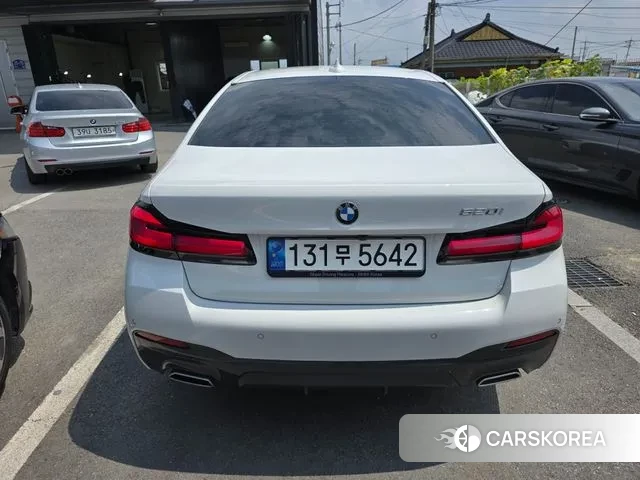 BMW 5 Series (G30) id 3043128 из Кореи 13