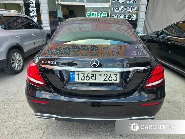 Mercedes-Benz E-Class W213 2019 Черный из Кореи, фото 3