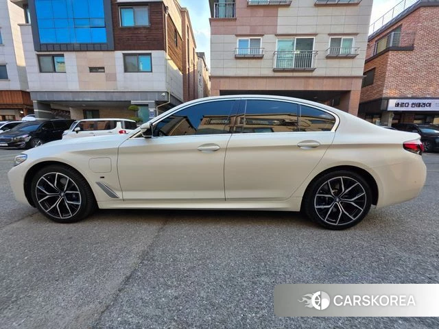 BMW 5 Series (G30) id 3851865 из Кореи 11