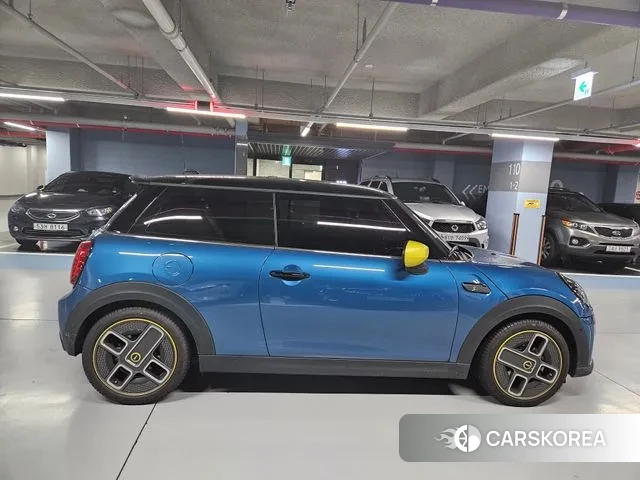 Mini Cooper Electric 2023 Синий из Кореи, фото 3