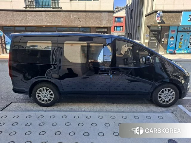 Hyundai Staria 2025 Черный из Кореи, фото 3