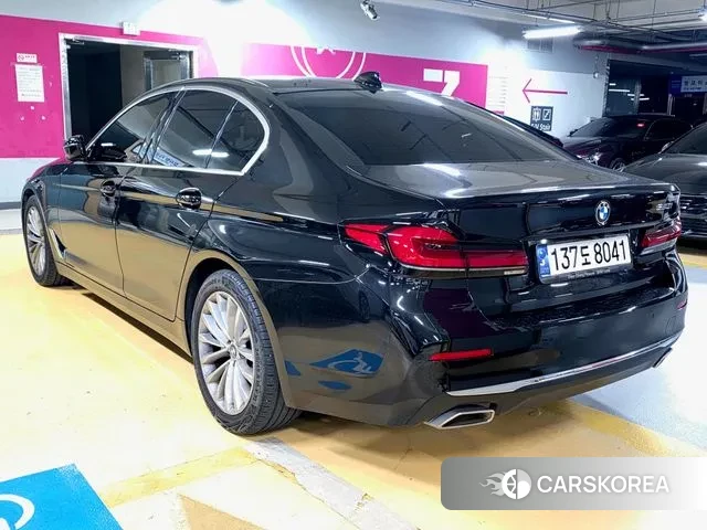 BMW 5 Series (G30) id 3288089 из Кореи 7