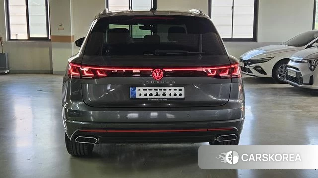 Volkswagen Touareg 3rd generation 2026 Серый из Кореи, фото 5