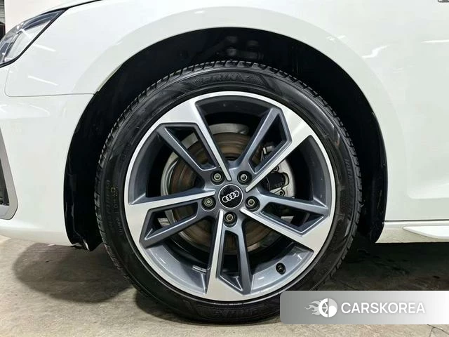 Audi A4L id 4336151 из Китая 10