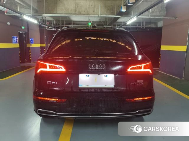 Audi Q5L 2020 Черный из Китая, фото 4