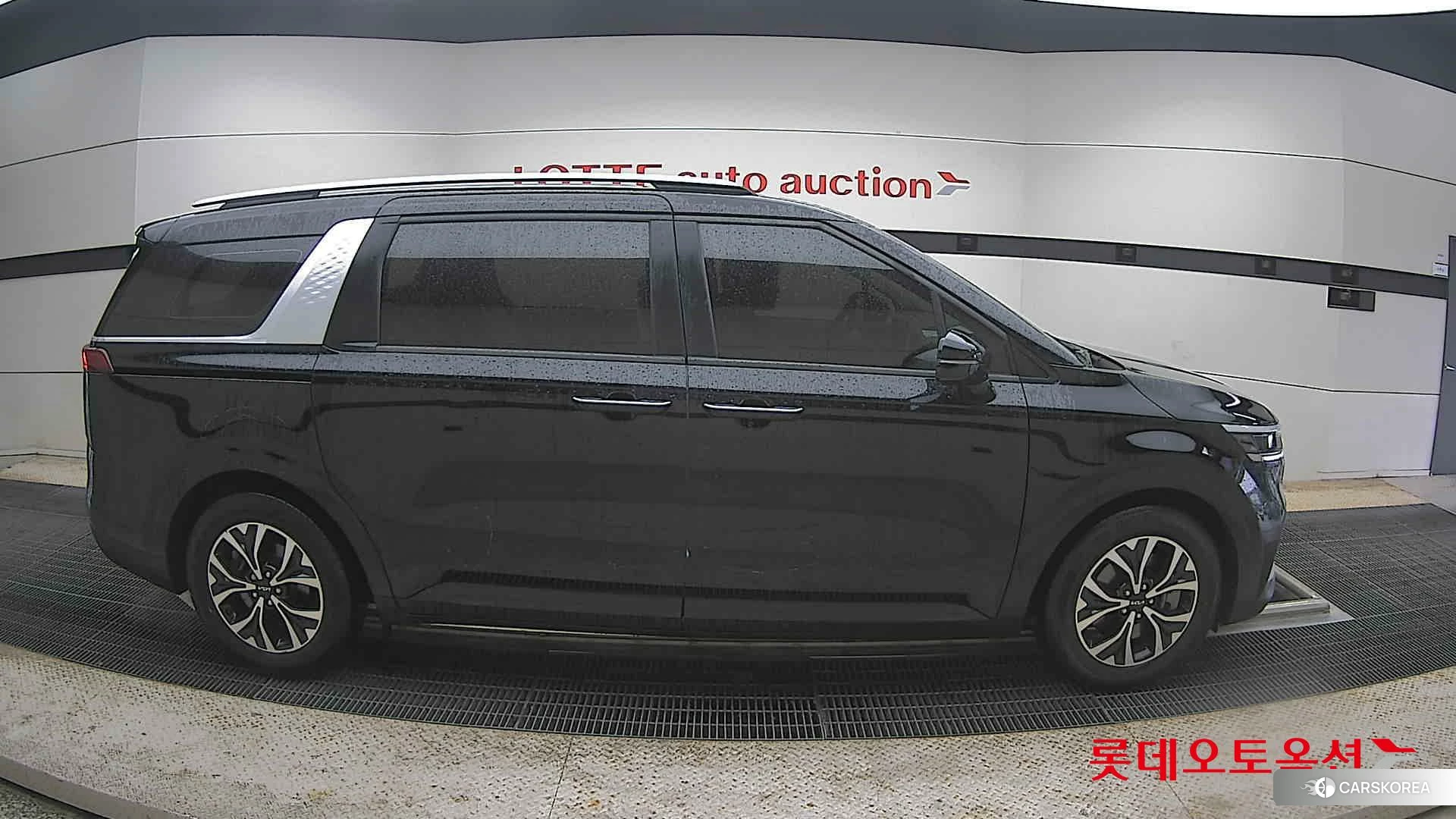 Kia Carnival id 4352383 из Кореи 23