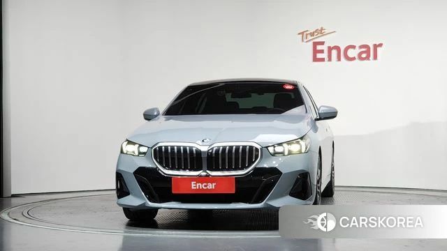 BMW 5 Series (G60) id 4266302 из Кореи 23