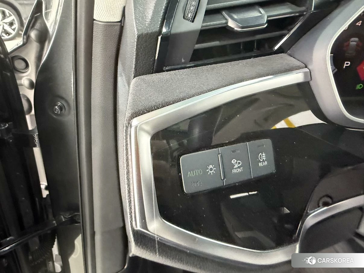 Audi Q3 id 4419514 из Китая 17