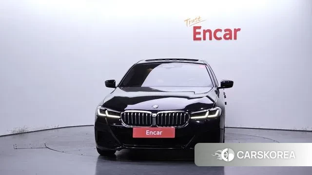 BMW 5 Series (G30) id 3273177 из Кореи 13