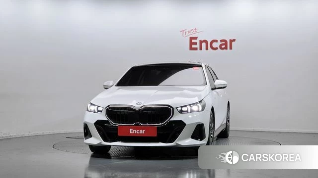 BMW 5 Series (G60) id 4665382 из Кореи 13