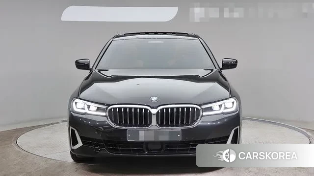 BMW 5 Series (G30) id 3098111 из Кореи 13