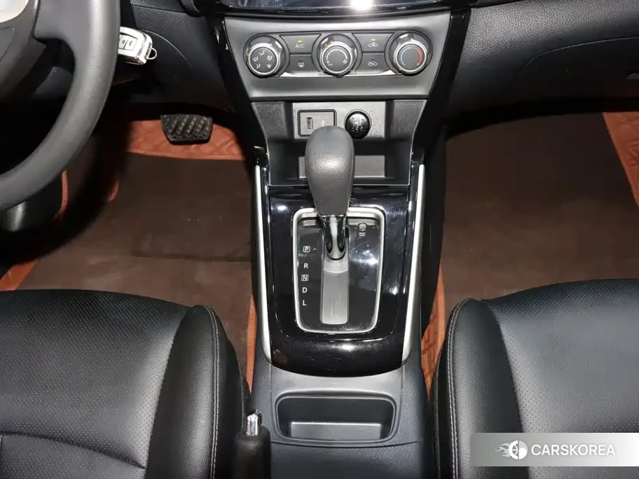Nissan Sylphy id 4669268 из Китая 13