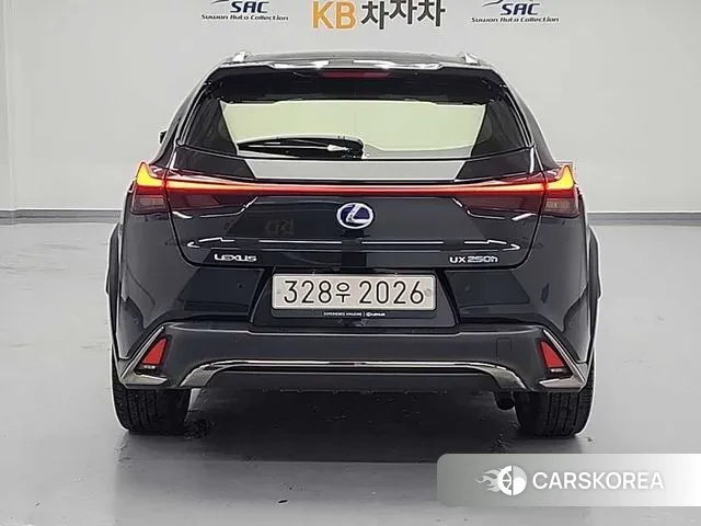 Lexus UX250h id 3444288 из Кореи 11