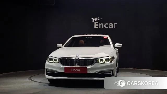 BMW 5 Series (G30) id 3350856 из Кореи 13