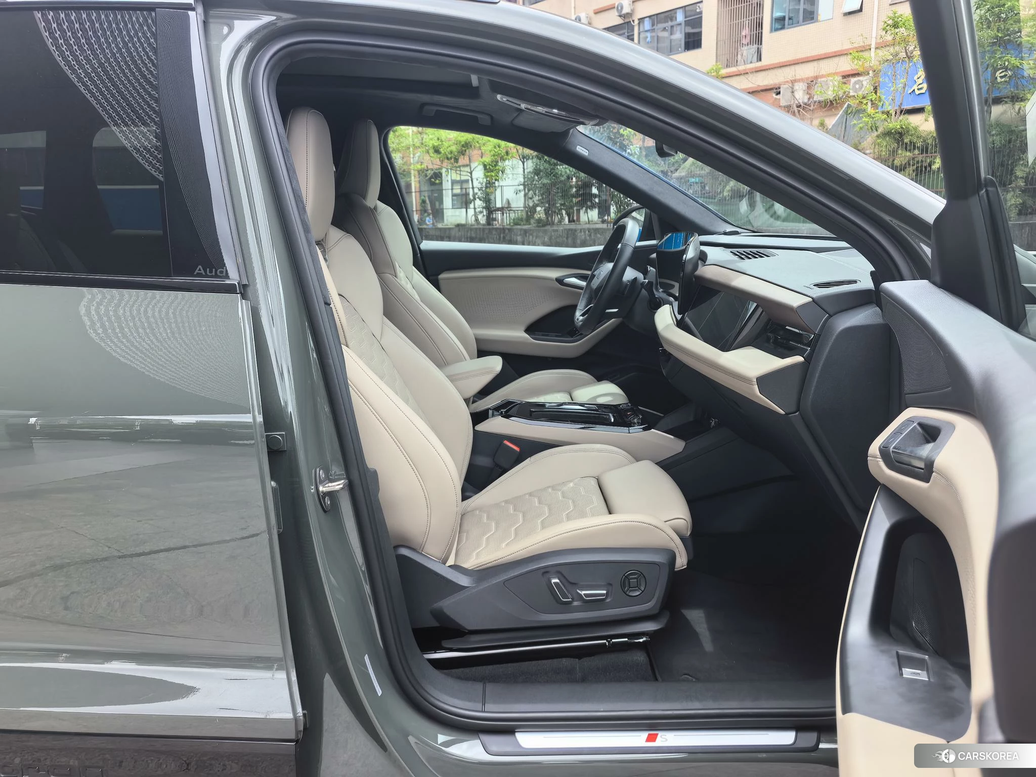 Audi Q6L e-tron id 4454460 из Китая 13