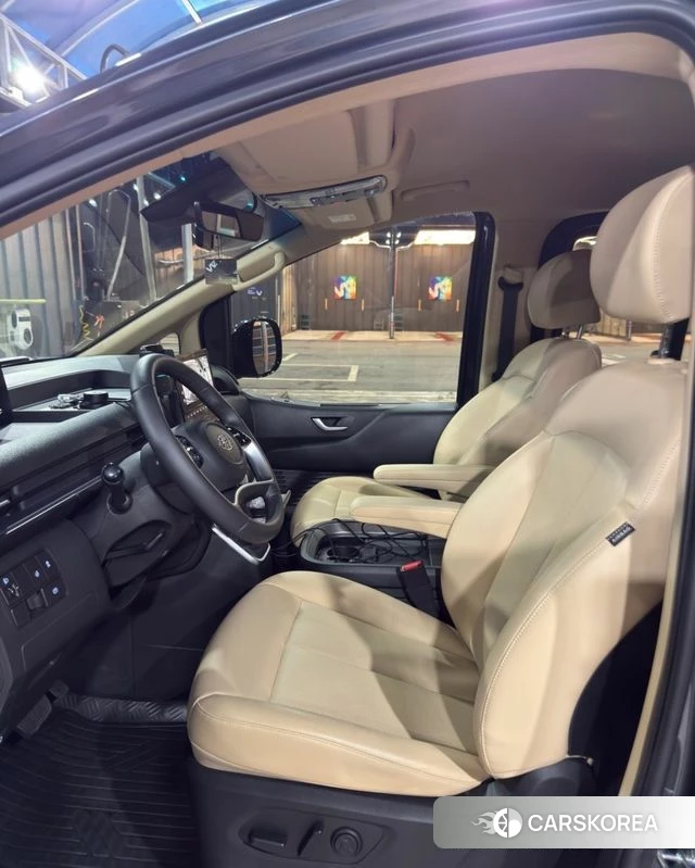Hyundai Staria 2024 Серый из Кореи, фото 3