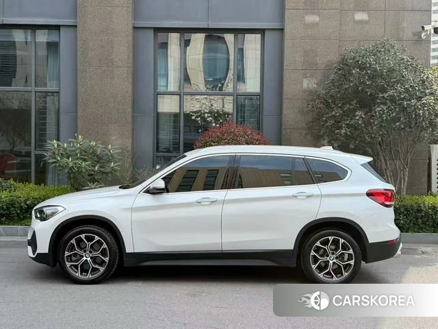 BMW X1 2022 Белый из Китая, фото 3