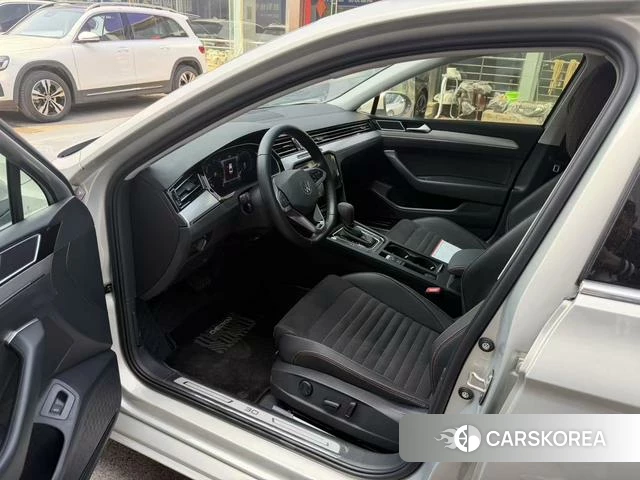 Volkswagen Magotan 2021 Серебристо-серый из Китая, фото 3