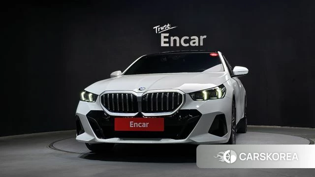 BMW 5 Series (G60) id 4280556 из Кореи 23