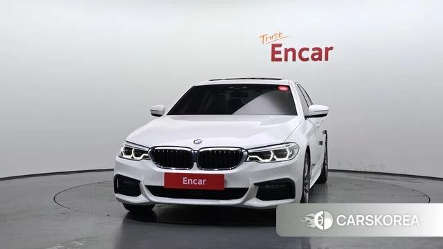 BMW 5 Series (G30) id 4458740 из Кореи 23
