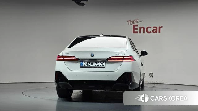 BMW 5 Series (G60) id 4934706 из Кореи 23