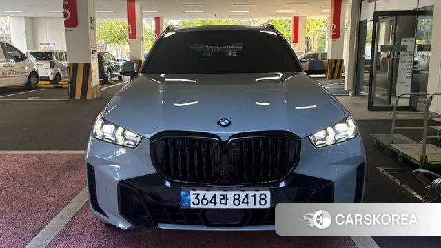 BMW X5 (G05) 2026 Светло-серебряный цвет из Кореи, фото 5