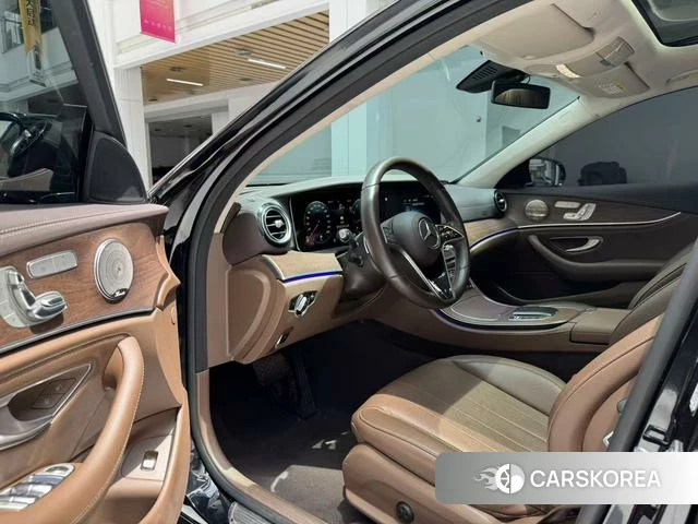 Mercedes-Benz E-class id 4297452 из Китая 17
