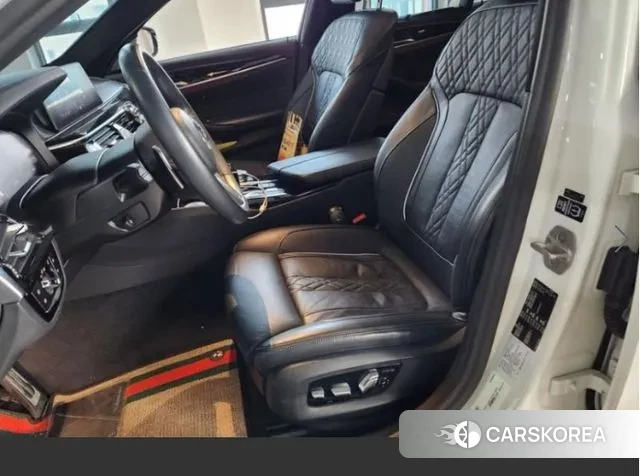 BMW 5 Series (G30) 2020 Белый из Кореи, фото 3