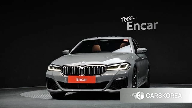 BMW 5 Series (G30) id 3843354 из Кореи 13