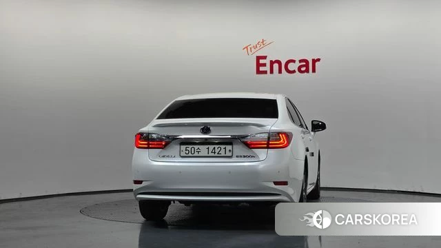 Lexus New ES300h id 4733051 из Кореи 23