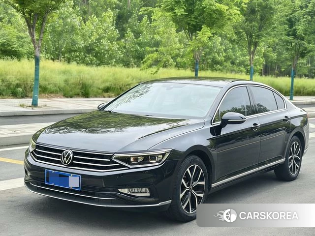 Volkswagen Magotan 2022 Черный из Китая, фото 3