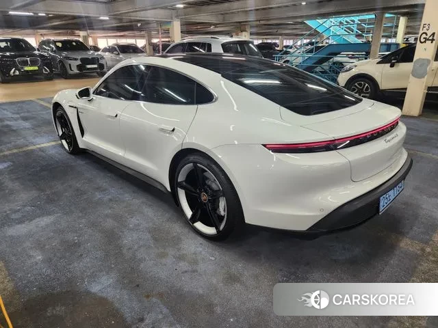 Porsche Taycan id 3463403 из Кореи 12