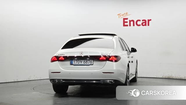 Mercedes-Benz E-Class W214 id 4602439 из Кореи 23