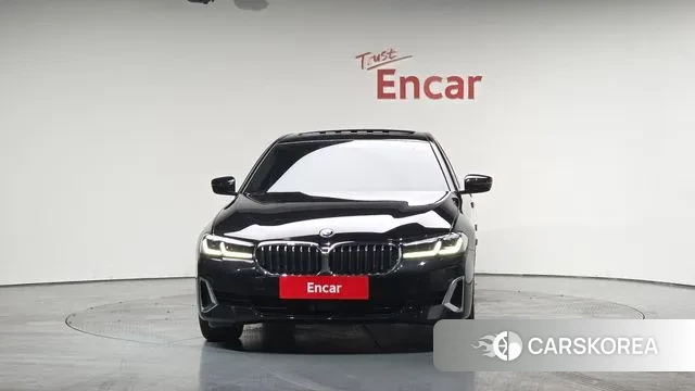 BMW 5 Series (G30) id 3573136 из Кореи 13