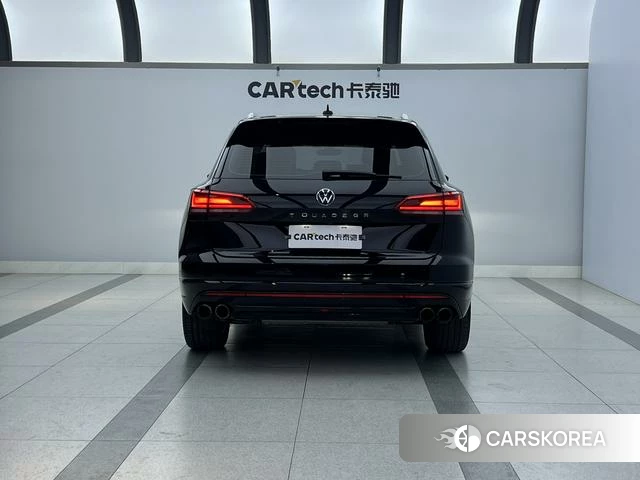 Volkswagen Touareg 2022 Черный из Китая, фото 3