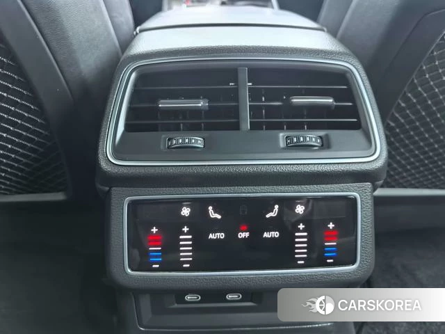 Audi A6L id 4261420 из Китая 10