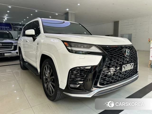 Lexus LX 2024 Белый из Китая, фото 4