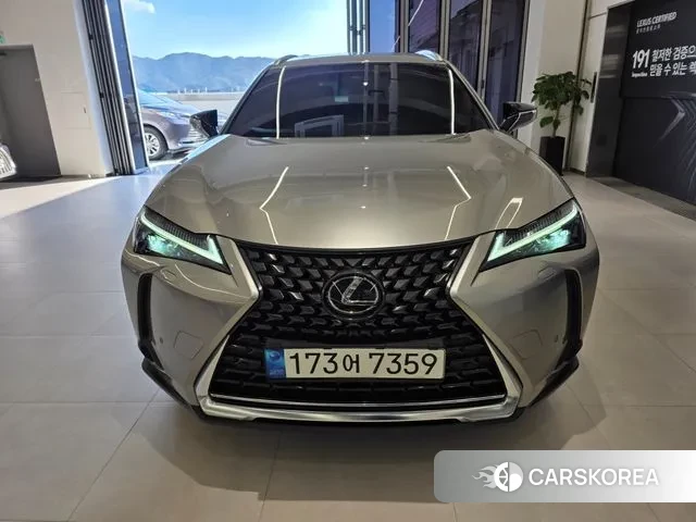 Lexus UX250h id 3315296 из Кореи 8