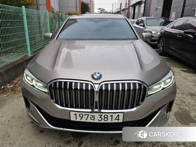 BMW 7 Series (G11) 2021 Песочный из Кореи, фото 3