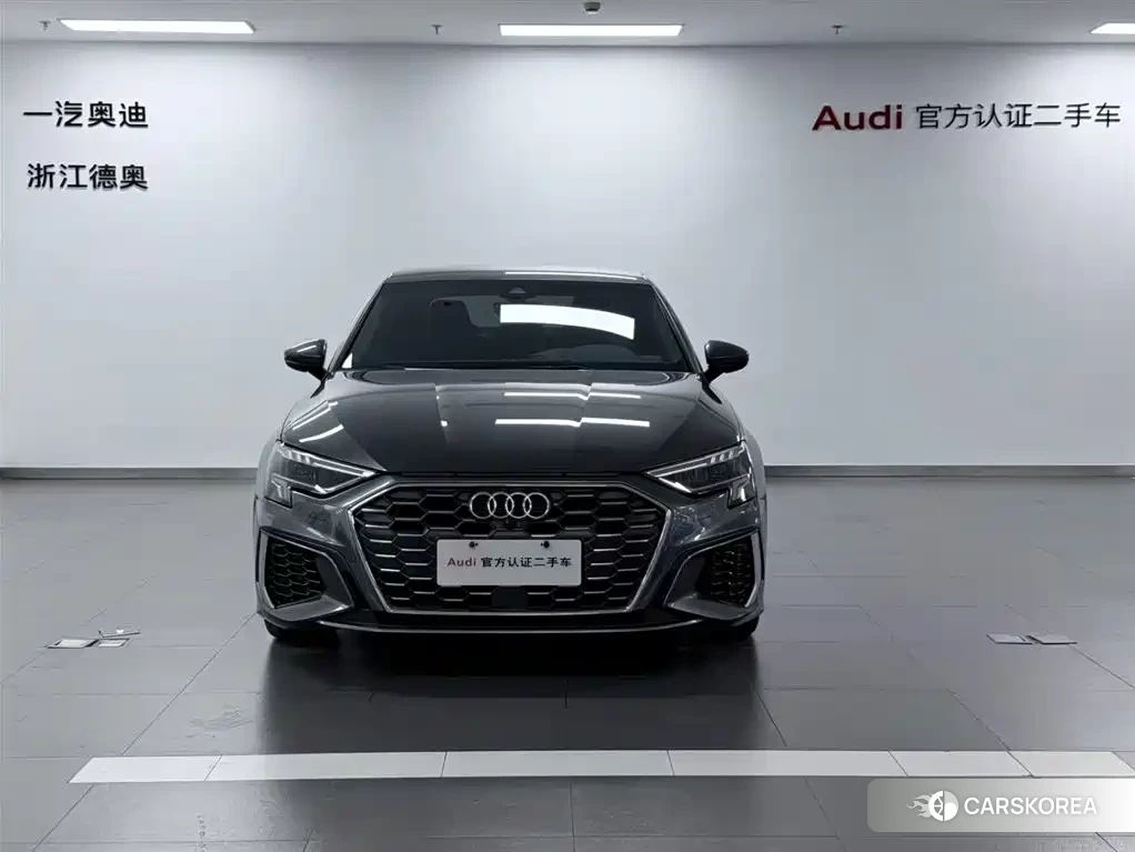 Audi A3 2022 Silver/gray из Китая, фото 3