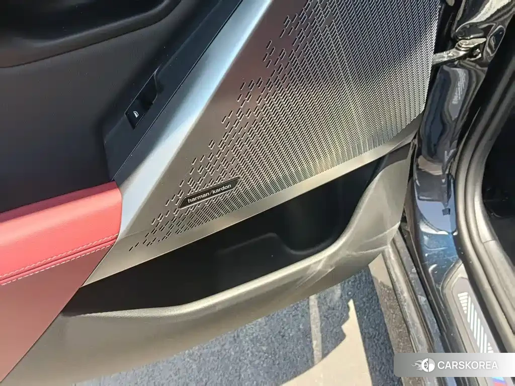 BMW 5 series 2024 Черный из Китая, фото 3