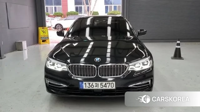 BMW 5 Series (G30) id 3385856 из Кореи 11