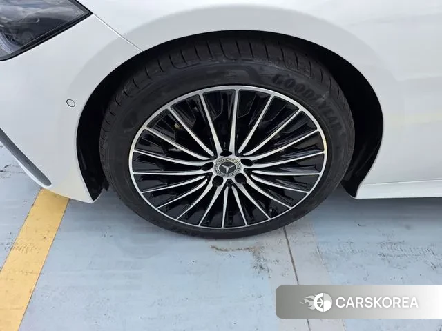 Mercedes-Benz CLE-Class C236 2024 Белый из Кореи, фото 3