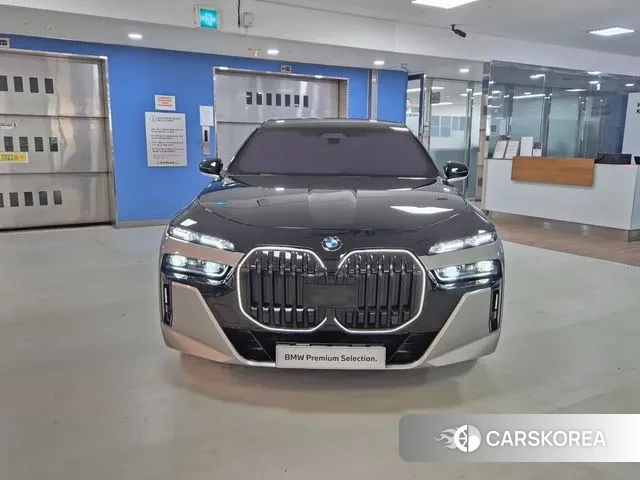 BMW 7 Series (G70) id 3338480 из Кореи 13