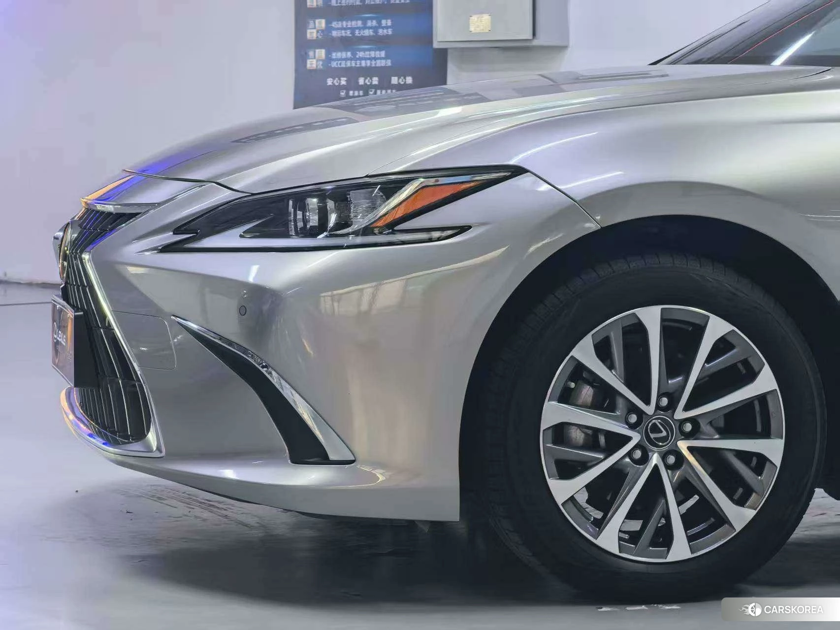 Lexus ES id 4513858 из Китая 9