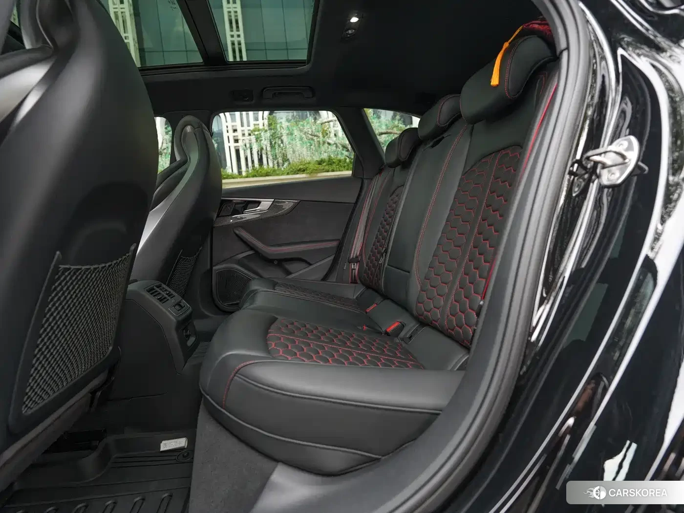 Audi RS 4 id 4679892 из Китая 8